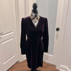 🔥🔥CALVIN KLEIN deep purple velour wrap dress